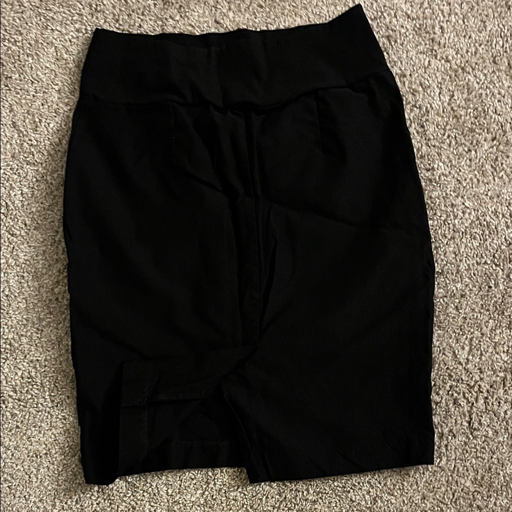Classic Black Women's Pencil Skirt - Sleek Office Essential